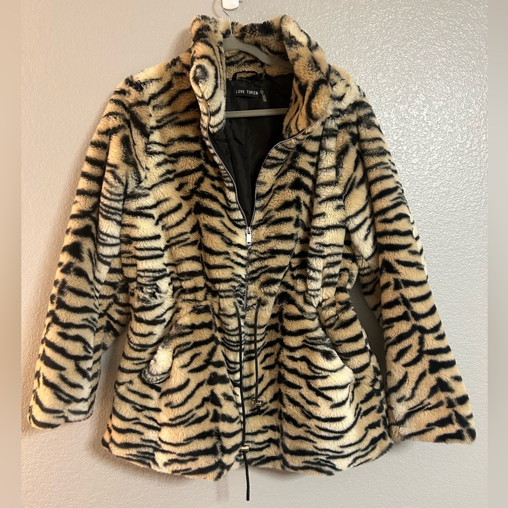 Love token brown black TIGER faux fur stand collar zip up jacket coat size large